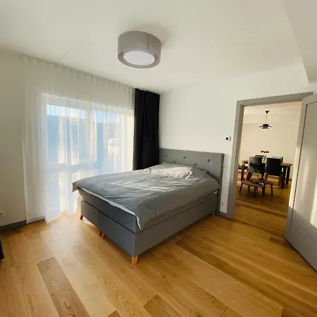 Apartment New Family Friendly With Terrace+free Parking
