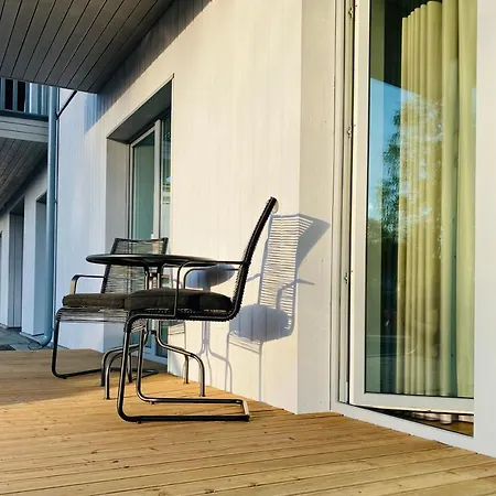 New Family Friendly With Terrace+free Parking Apartment *