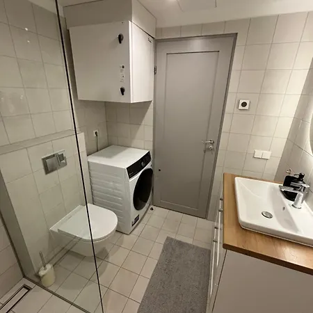 New Family Friendly With Terrace+free Parking Apartment *
